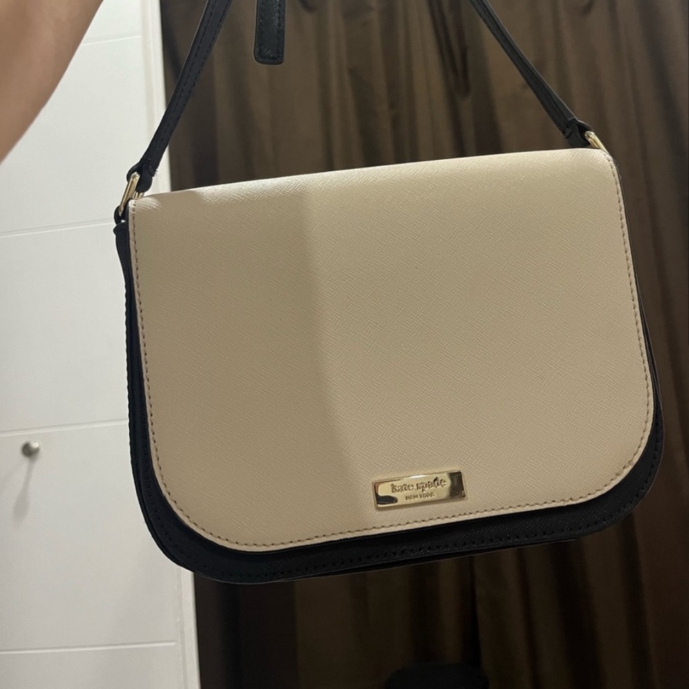 Cream and black Kate spade crossbody